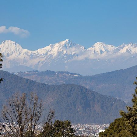 Shaligram Hotel & Spa Lalitpur Extérieur photo